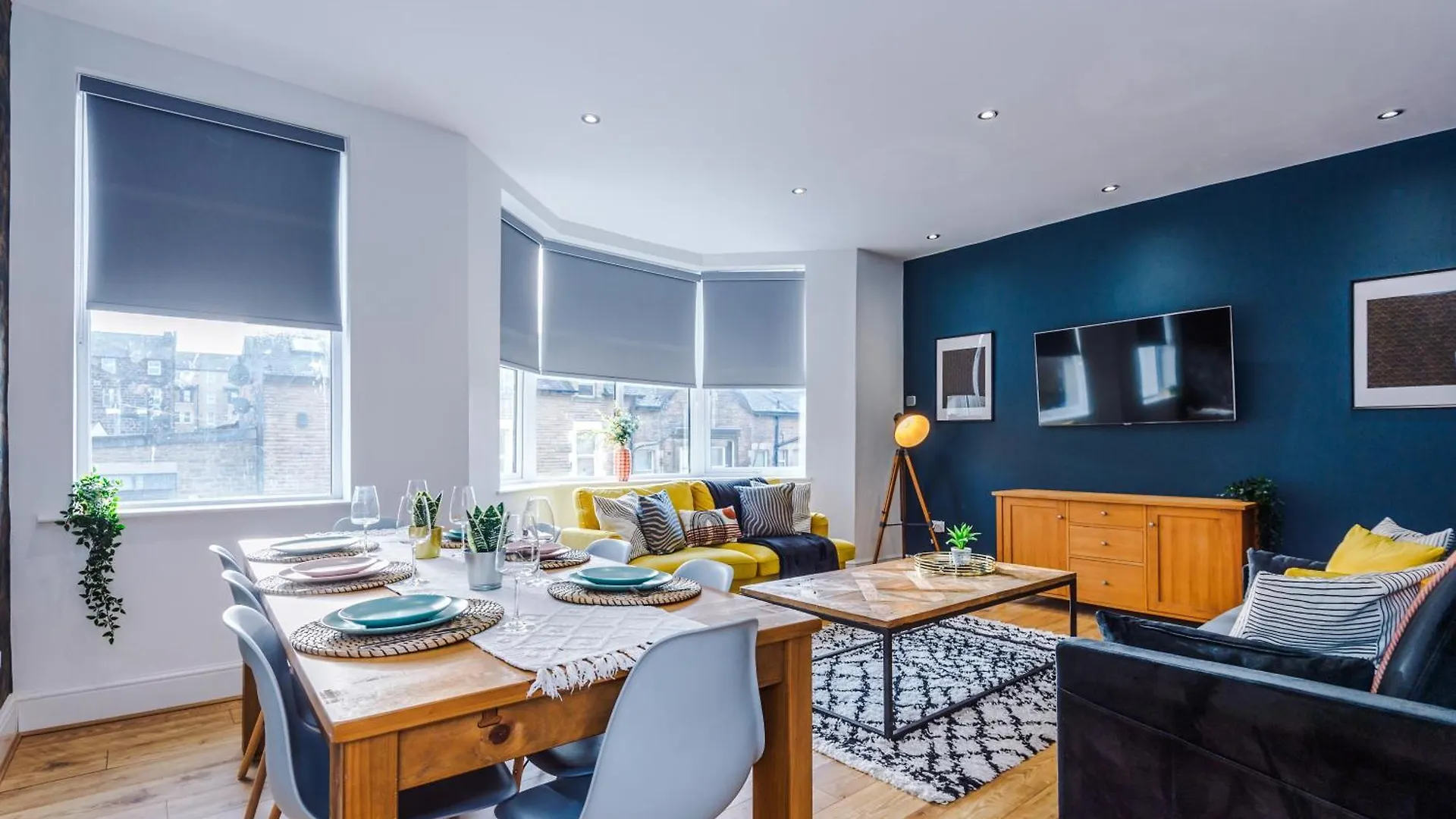 The Gatsby In Harrogate 3 Bedrooms - Parking شقة