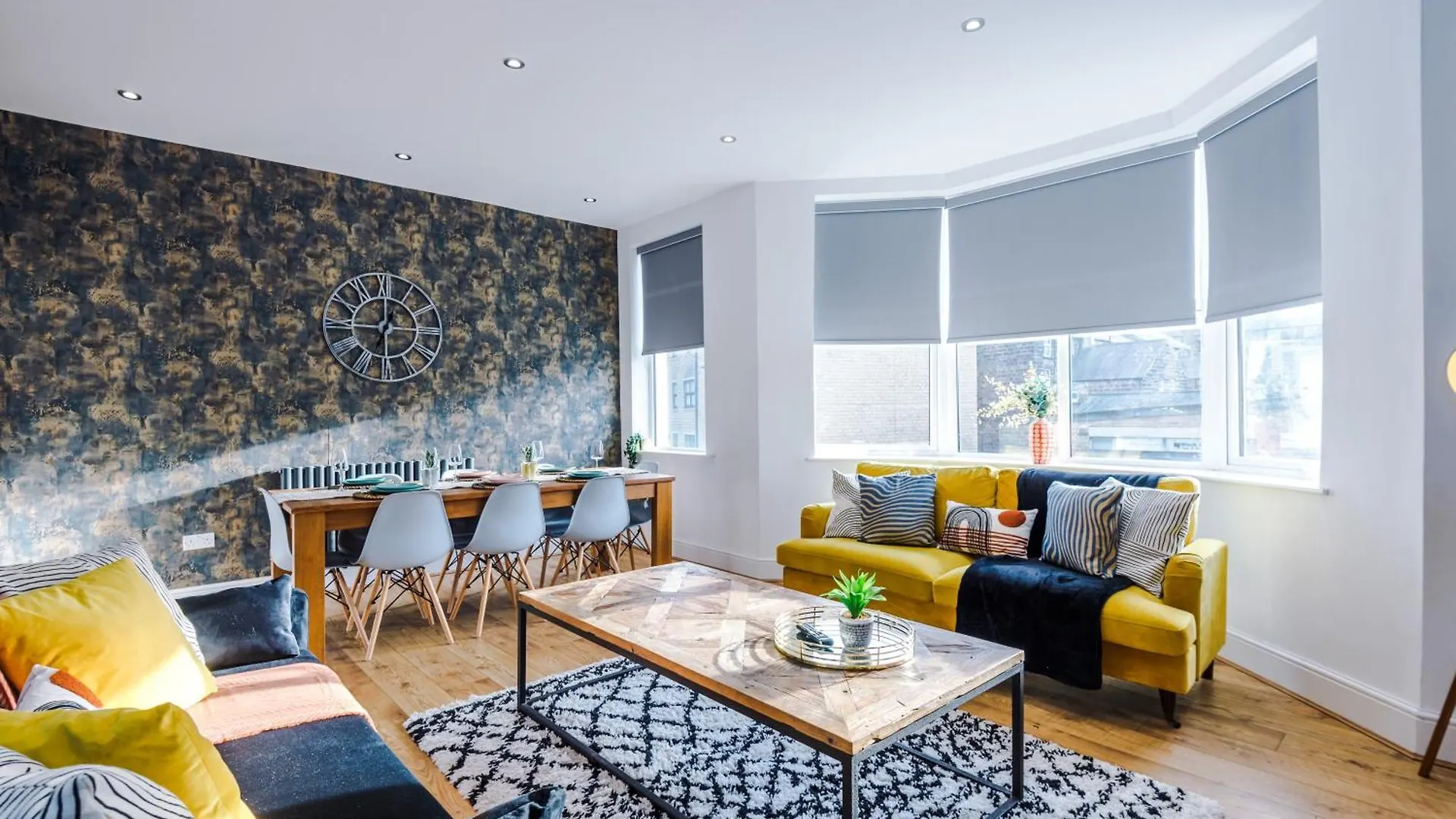 The Gatsby In Harrogate 3 Bedrooms - Parking